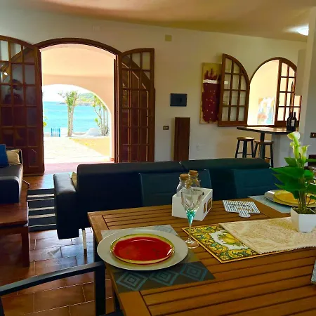 Casale Fronte Mare - With Swimming Pool In Front Of The فيلة Porto Columbu - Perd'E Sali