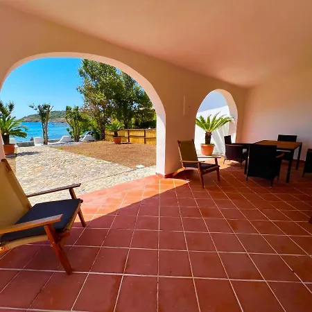 Casale Fronte Mare - With Swimming Pool In Front Of The Вилла Porto Columbu - Perd'E Sali
