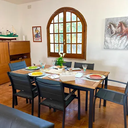 Casale Fronte Mare - With Swimming Pool In Front Of The