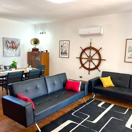 Casale Fronte Mare - With Swimming Pool In Front Of The