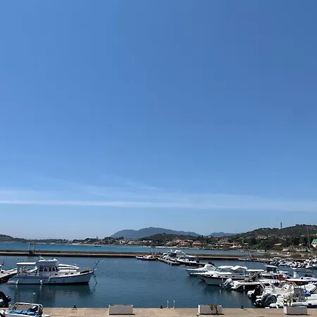 Casale Fronte Mare - With Swimming Pool In Front Of The فيلة *