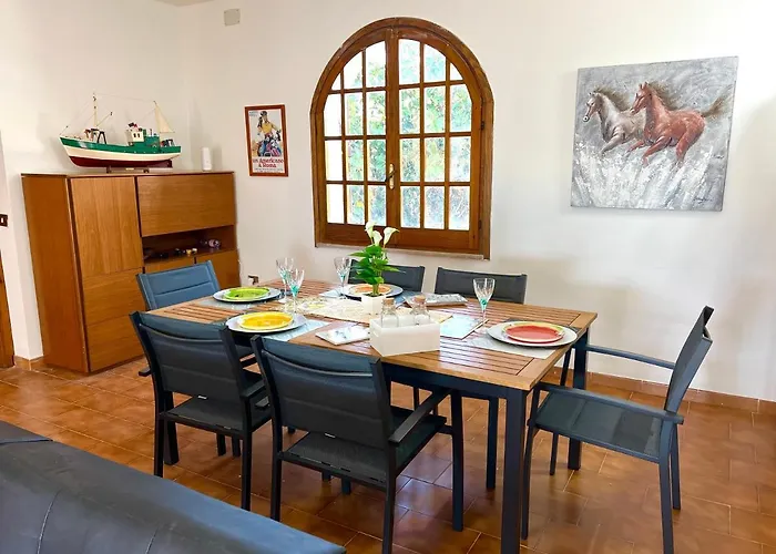 Casale Fronte Mare - With Swimming Pool In Front Of The