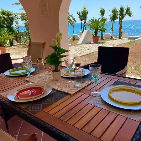 Casale Fronte Mare - With Swimming Pool In Front Of The