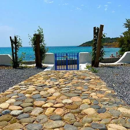 Villa Casale Fronte Mare - With Swimming Pool In Front Of The Porto Columbu - Perd'E Sali
