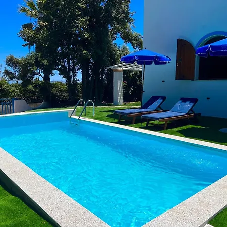 Villa Casale Fronte Mare - With Swimming Pool In Front Of The