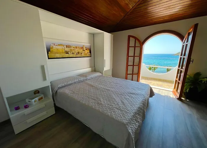 Casale Fronte Mare - With Swimming Pool In Front Of The *