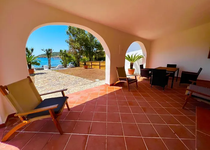 Casale Fronte Mare - With Swimming Pool In Front Of The Villa Porto Columbu - Perd'e Sali