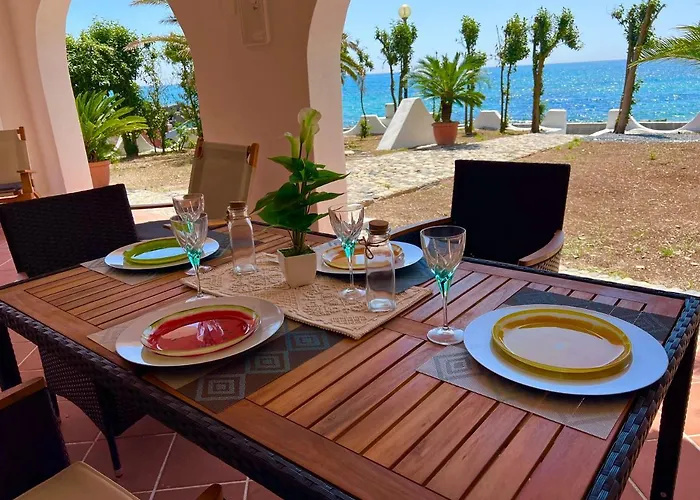 Casale Fronte Mare - With Swimming Pool In Front Of The