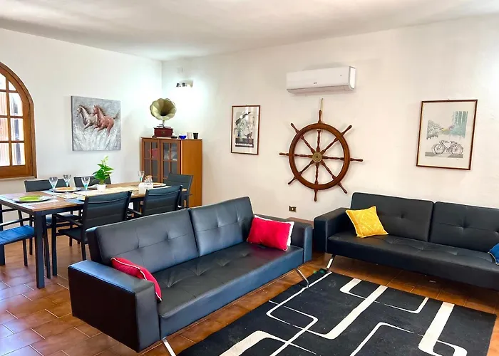 Casale Fronte Mare - With Swimming Pool In Front Of The