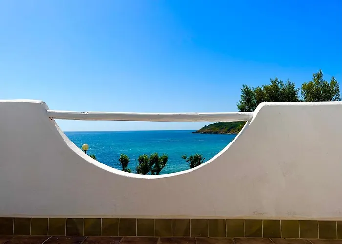 Casale Fronte Mare - With Swimming Pool In Front Of The Villa Porto Columbu - Perd'e Sali
